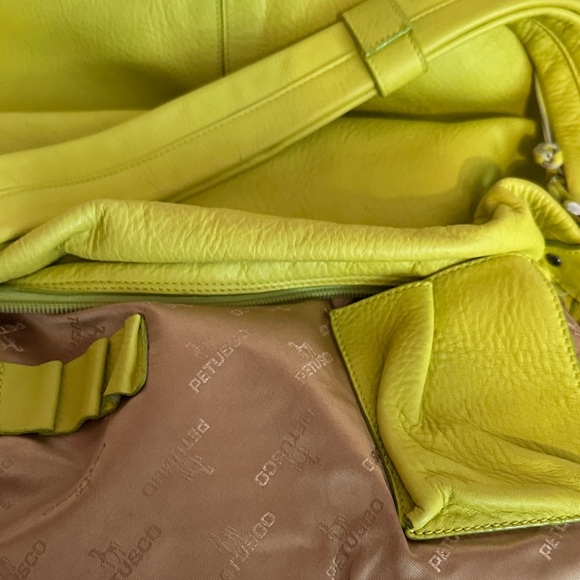 Petusco Lime Green Leather Shoulder Bag - Picture 7 of 8